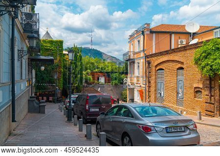 Tbilisi, Georgia - 09 August, 2022: Old Houses At The Avlabari District In Tbilisi. Metekhi Church