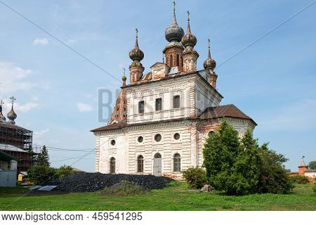 Yuryev-polsky, Russia - August 10, 2021: Cathedral Of The Archangel Michael. Yuryevsky Kremlin (arch
