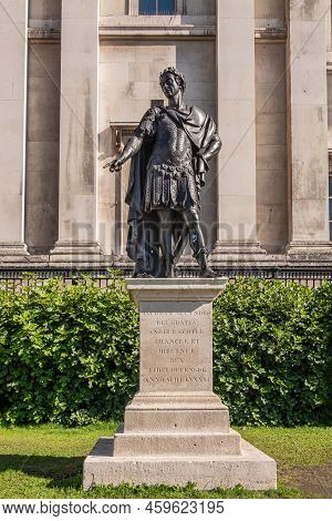 London, Uk- July 4, 2022: Trafalgar Square. Closeup Of Jacobus Secundus, James Ii, Statue Set In Fro