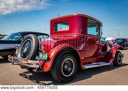 Lebanon, Tn - May 13, 2022: Low Perspective Back Corner View Of A 1926 Dodge Brothers Series 126 Sta