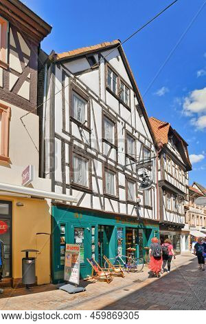 Neustadt An Der Weinstrasse, Germany - August 2022: Old Timber-framed House In Historic City Center 