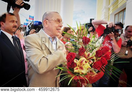 June 22, 2011 - Barnaul, Russia. People\'s Artist Of The Rsfsr Valery Zolotukhin At The Opening Of T