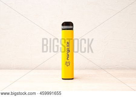 Vape Yellow Mango Electronic Cigarette Popular System Izi.