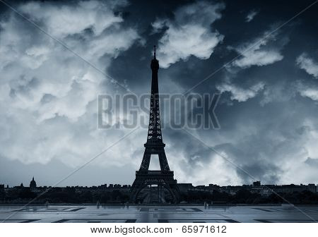 Cloudy In Paris