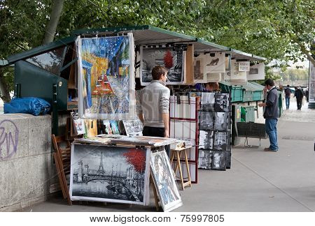 Sidewalk artists on Seine Embankment