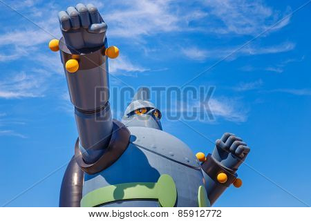 Tetsujin 28 - Go (Gigantor) Monument in Kobe, Japan