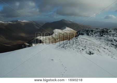 Panorama da Sgurr Mhaoraich montagna delle Highlands della Scozia