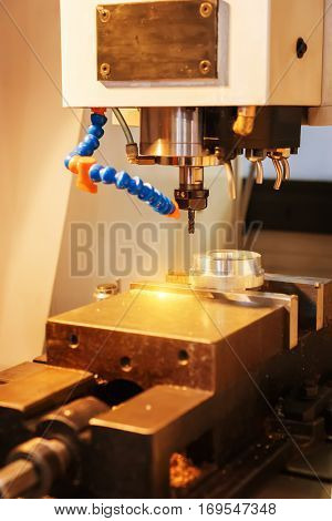 CNC milling machine milling heads in metal industry