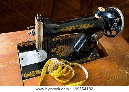 Singer Sewing Machine, Old Background