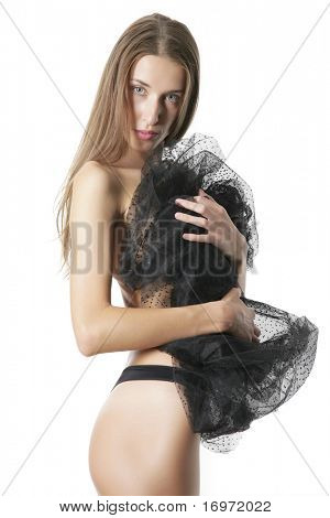 Donna molto bella e sessuale semi-vestita con i capelli lunghi