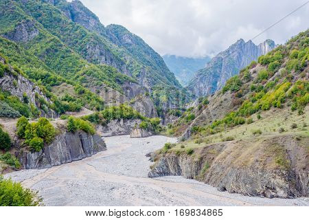 View Over Lahich River Bed Torrent