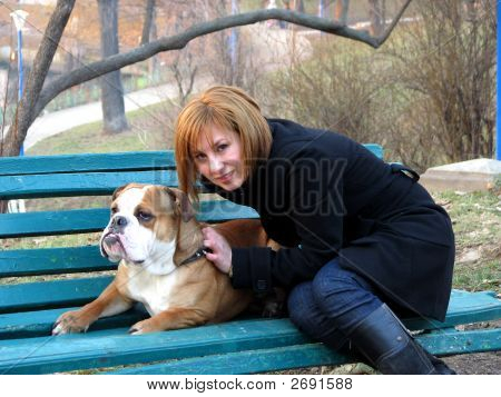 En pige og en hund