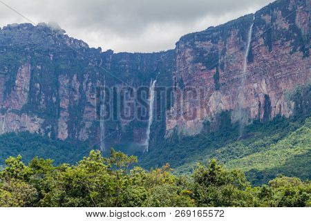 Tepui Table Mountain Auyan In National Park Canaima, Venezuela
