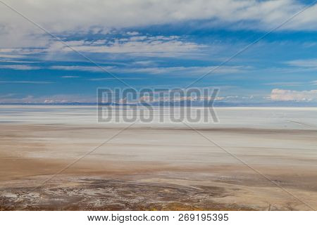 Largest Salt Flat In The World - Salar De Uyuni, Bolivia