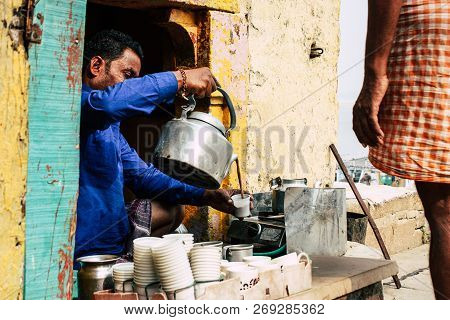 Varanasi India November 10, 2018 View Of A Unknown People Selling Chai In A Small Tea Shop In The Gh