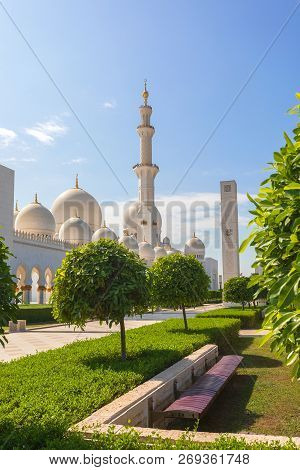 Sheikh Zayed Mosque - Abu Dhabi, United Arab Emirates. Beautiful White Grand Mosque