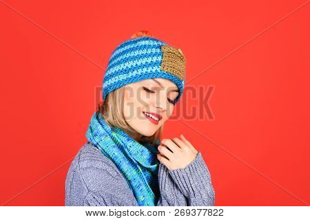 Dreamy Woman With Perfect Skin&red Lips In Fashionable Warm Sweater, Hat And Scarf. Autumn, Winter, 