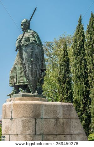 Guimaraes, Portugal - Circa April 2018 : Statue Of The First King Of Portugal D Afonso Henriques. Gu