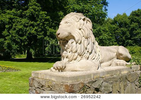 Scultura di Leone antico in Lancut (Polonia)