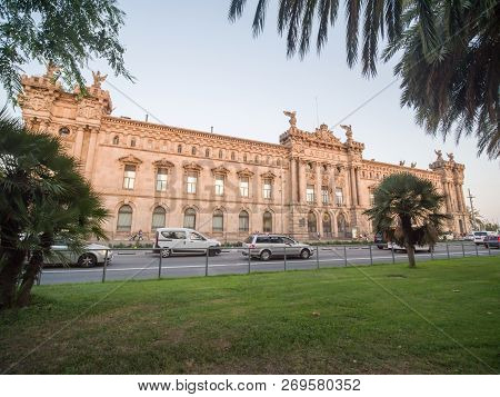 Aduana De Barcelona, Old Customs Building Designed By Sagnier I Villavecchia, 1902 In Neoclassical S