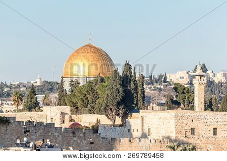 Jerusalem, Israel, November 17, 2018 : Al-aqsa Mosque And El-ghawanima Tower The Western Wall In The
