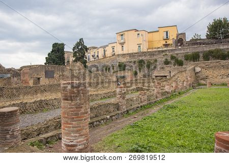 Ercolano,italy - 04 November, 2018.the Ruins Of Herculaneum Excavation In Ercolaono Near Naples, Ita