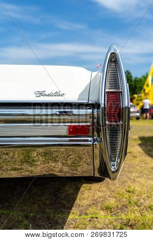 Paaren Im Glien, Germany - May 19, 2018: Rear Stoplights Of A Full-size Luxury Car Cadillac De Ville
