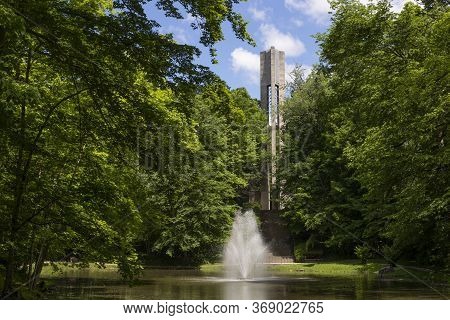 Indianapolis - Circa May 2020: Butler University And The Holcomb Carillon Tower, Also Known As The B