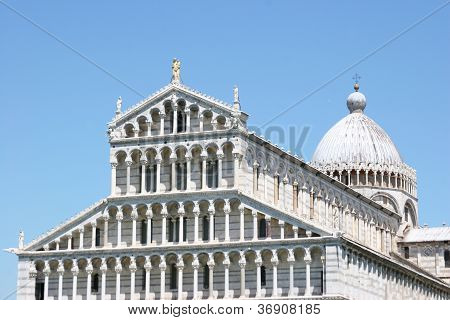 Fasada katedry Pisa