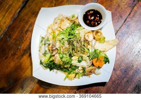 Delicious Vietnamese Seafood Fried Noodle