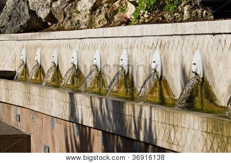 Fontaine du Mont Spili