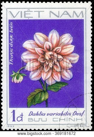 Saint Petersburg, Russia - May 31, 2020: Postage Stamp Issued In The Vietnam With The Image Of The G