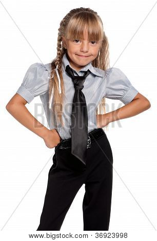 Menina com uniforme de escola