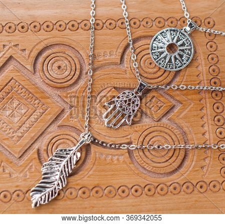 Boho natural accessorize. Women's Bohemian fashionable details