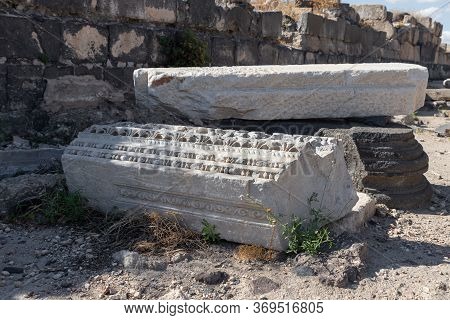 Remains Of Columns In Ruins Of The Greek - Roman City Of The 3rd Century Bc - The 8th Century Ad Hip