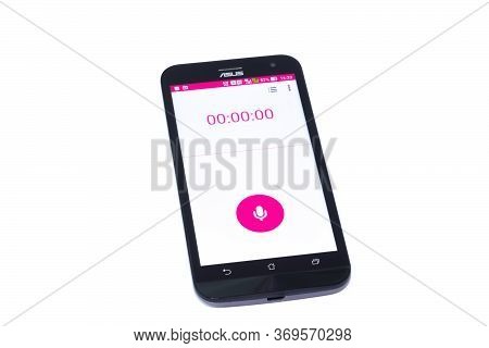 Kouvola, Finland - 23 January 2020: Dictaphone App Logo On The Screen Of Smartphone Asus