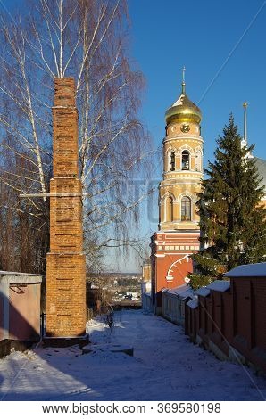 Village Novyy Byt, Chekhov District, Russia - November, 2018: The Monastery Of The Ascension Of Davi