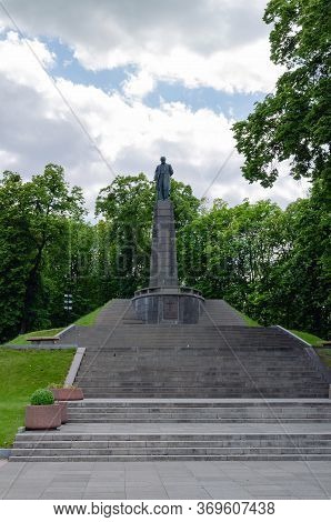 Burial Of The Prominent Ukrainian Poet Taras Shevchenko In The City Of Kaniv (cherkasy Region) On Ch
