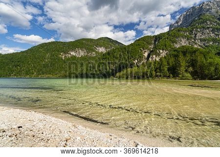Vista Panoramica In Una Giornata Estiva Del Lago Del Predil, Regione Friuli-venezia Giulia, Italy