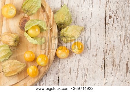 Golden Berry, Tropical Fruit Uchuva. Top View - Physalis Peruviana