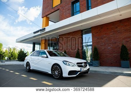 Chisinau, Moldova; June 02, 2020. Mercedes-benz Club Festival In Moldova. Mercedes-benz  E Class W 2