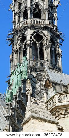 Statuen.