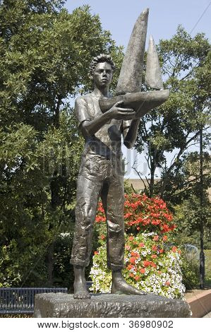 Maidenhead dreng statue, Berkshire