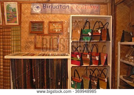Palawan, Ph - Dec 1 - Weaving Bag Display At Binuatan Creations On December 1, 2009 In Puerto Prince