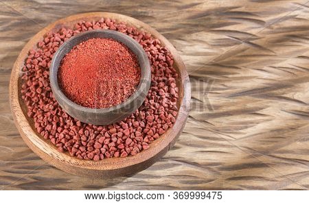 Annatto Seeds And Powder - Bixa Orellana
