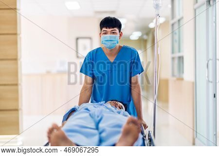 Group Of Professional Medical Doctor Team And Assistant With Stethoscope In Uniform Taking Seriously