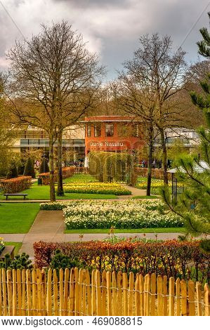 Lisse, Netherlands - April 4, 2016: Spring Landscape, Touristic Park With Blooming Flowers, Oranje N