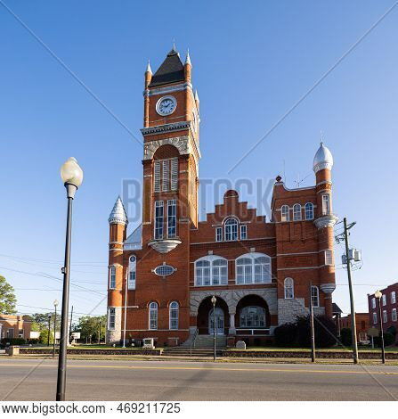 Dawson, Georgia, Usa - April 19, 2022: The Terrell County Courthouse