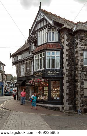 Bowness-on-windemere, Great Britain - September 13, 2014: This Is One Of The Typical Low-rise Urban 