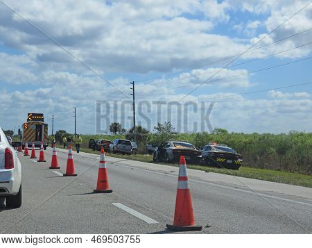 South Florida - February 08: Highway Traffic On Florida Interstate 75 Southbound Florida 2015